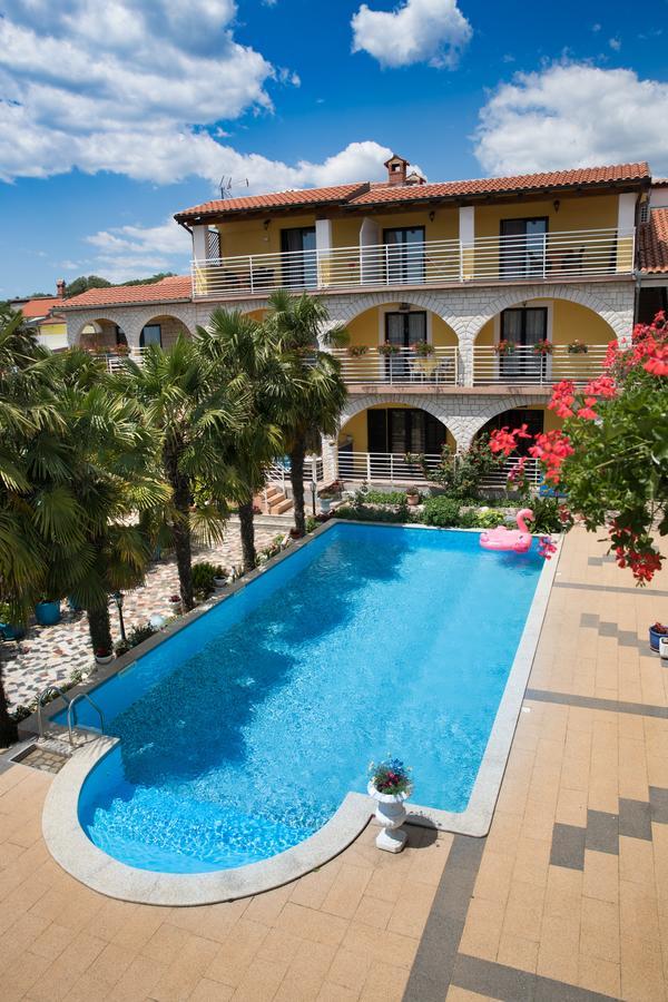 Apartments Paradis Rovinj Luaran gambar
